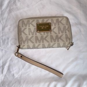 Michael Kors wristlet cream